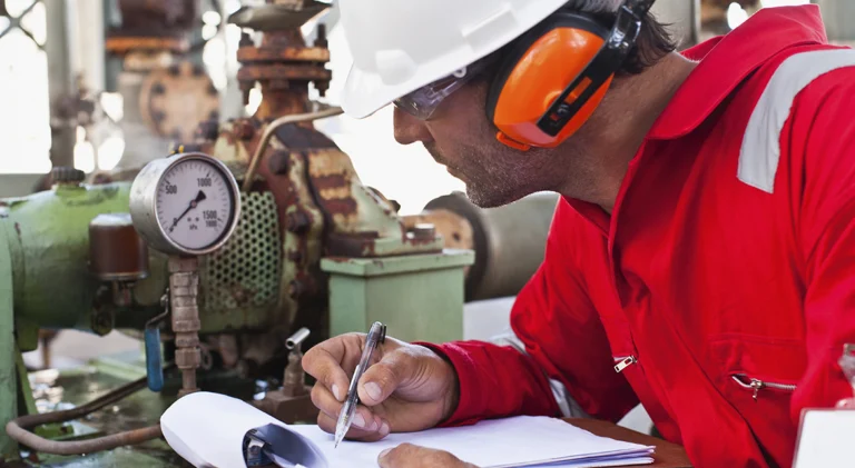 Inspeção técnica de equipamento industrial para emissão de laudo